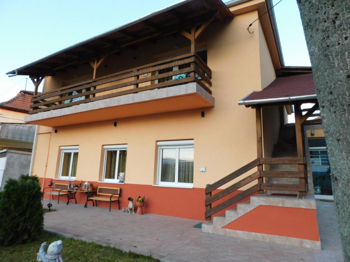Eden Ii. Hotel Miskolc Ngoại thất bức ảnh
