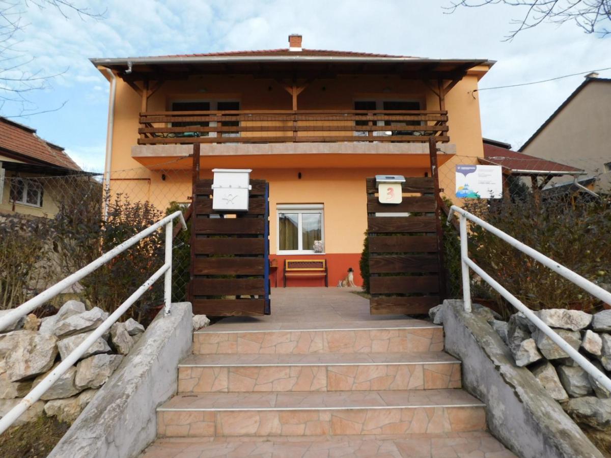 Eden Ii. Hotel Miskolc Ngoại thất bức ảnh