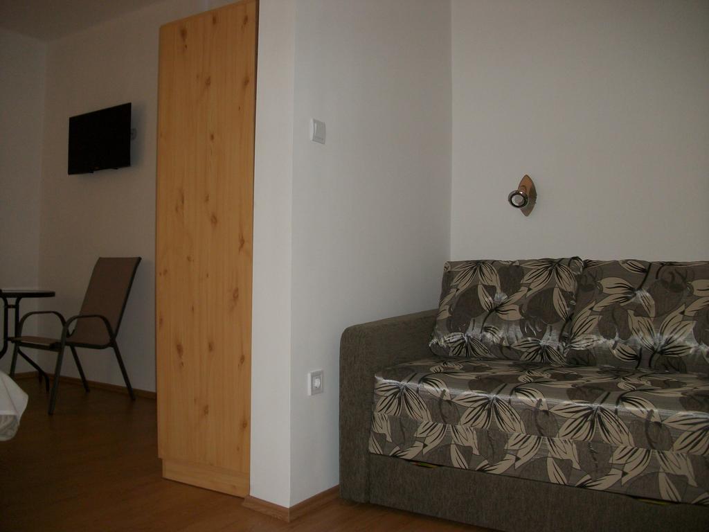 Eden Ii. Hotel Miskolc Ngoại thất bức ảnh