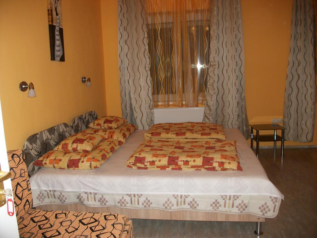 Eden Ii. Hotel Miskolc Ngoại thất bức ảnh